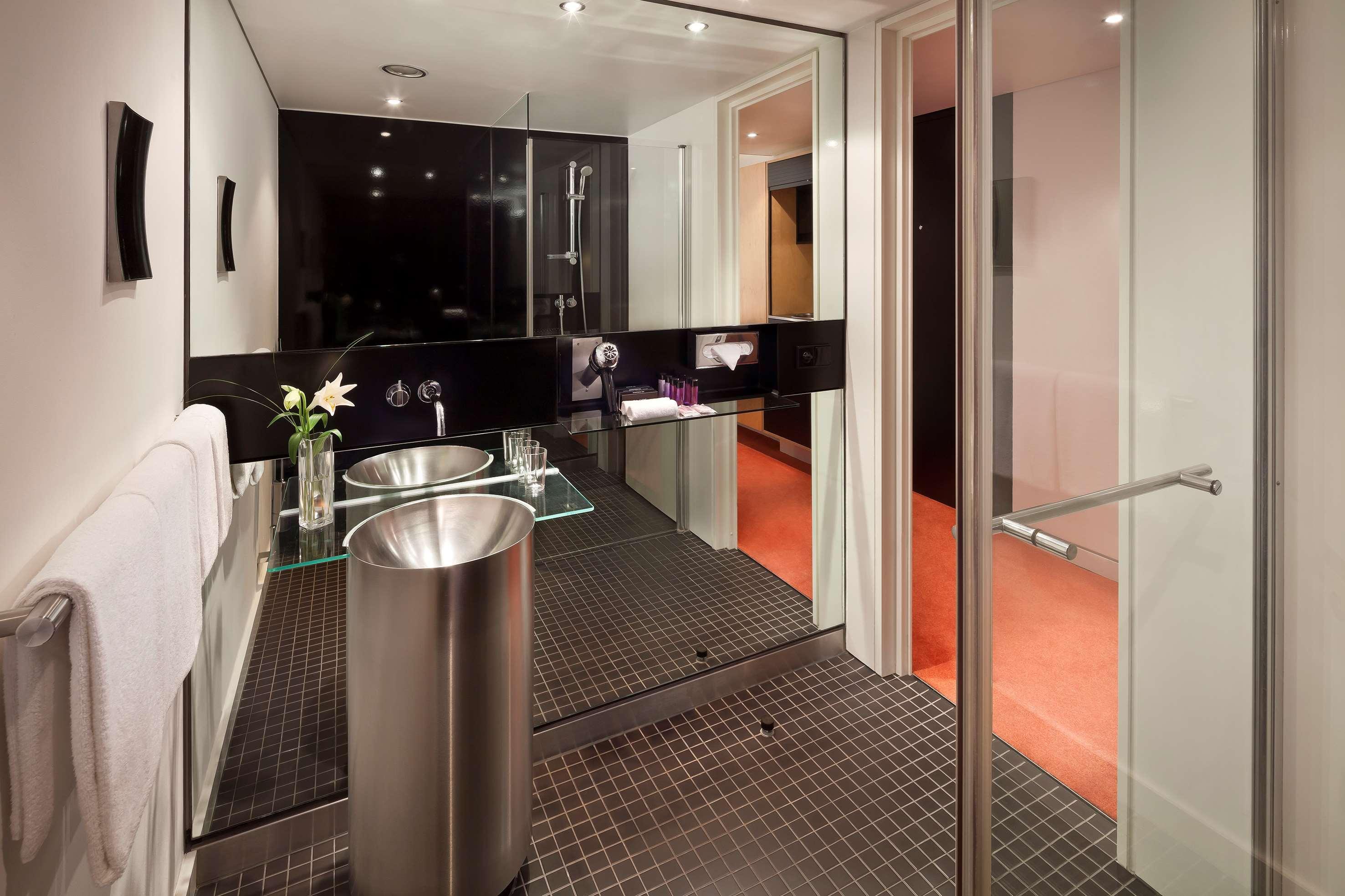 Innside By Melia Duesseldorf Seestern Екстериор снимка