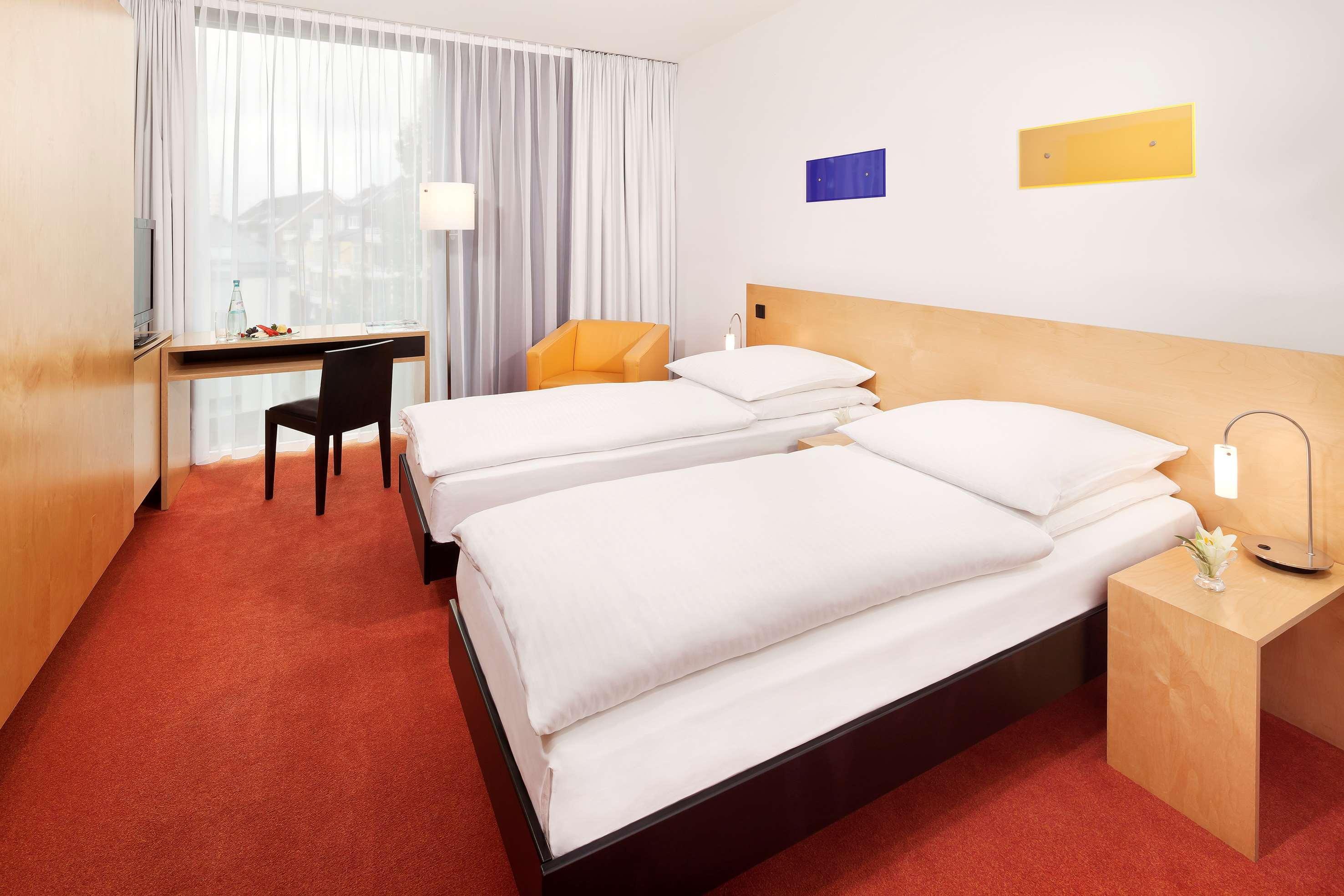 Innside By Melia Duesseldorf Seestern Екстериор снимка