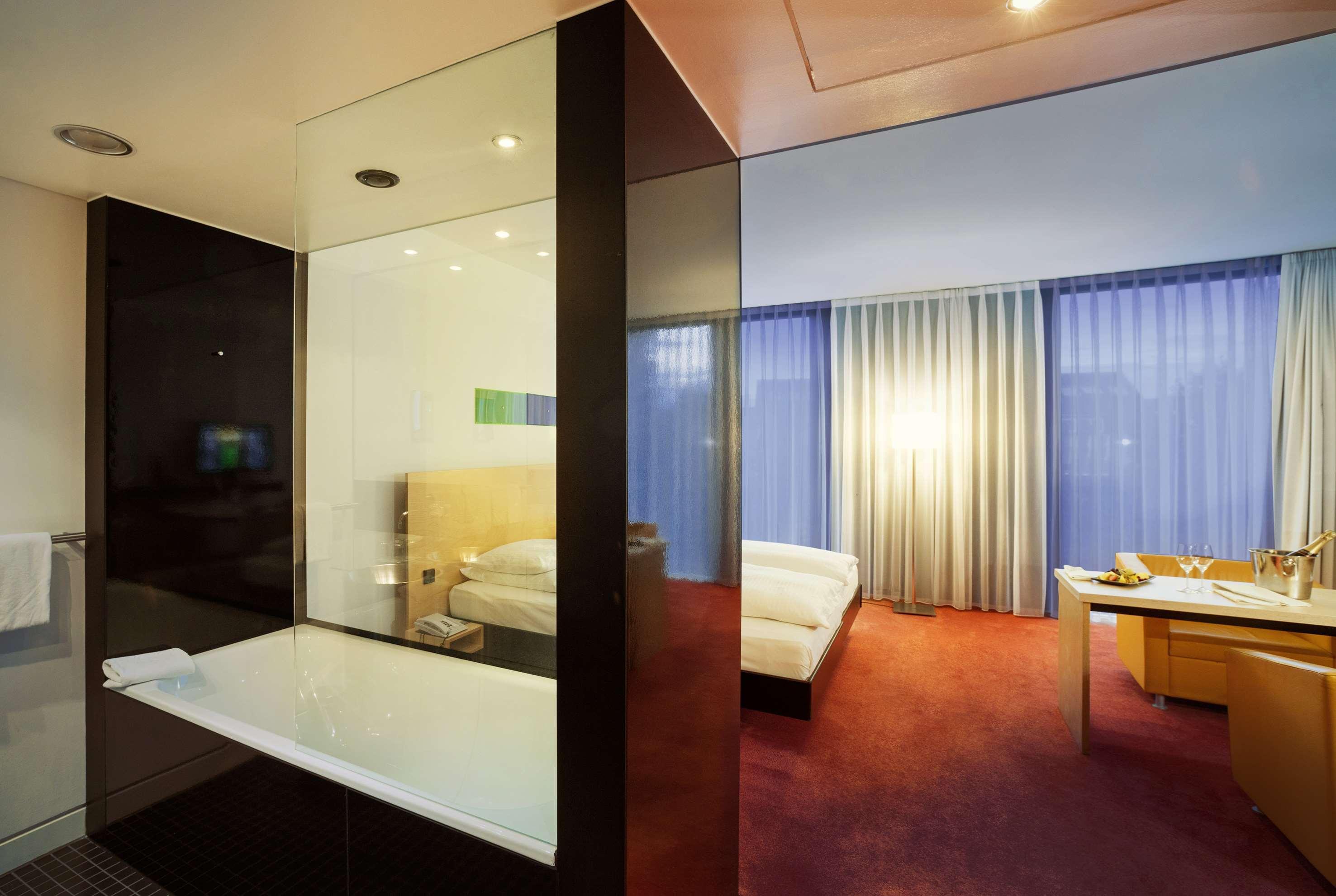 Innside By Melia Duesseldorf Seestern Екстериор снимка