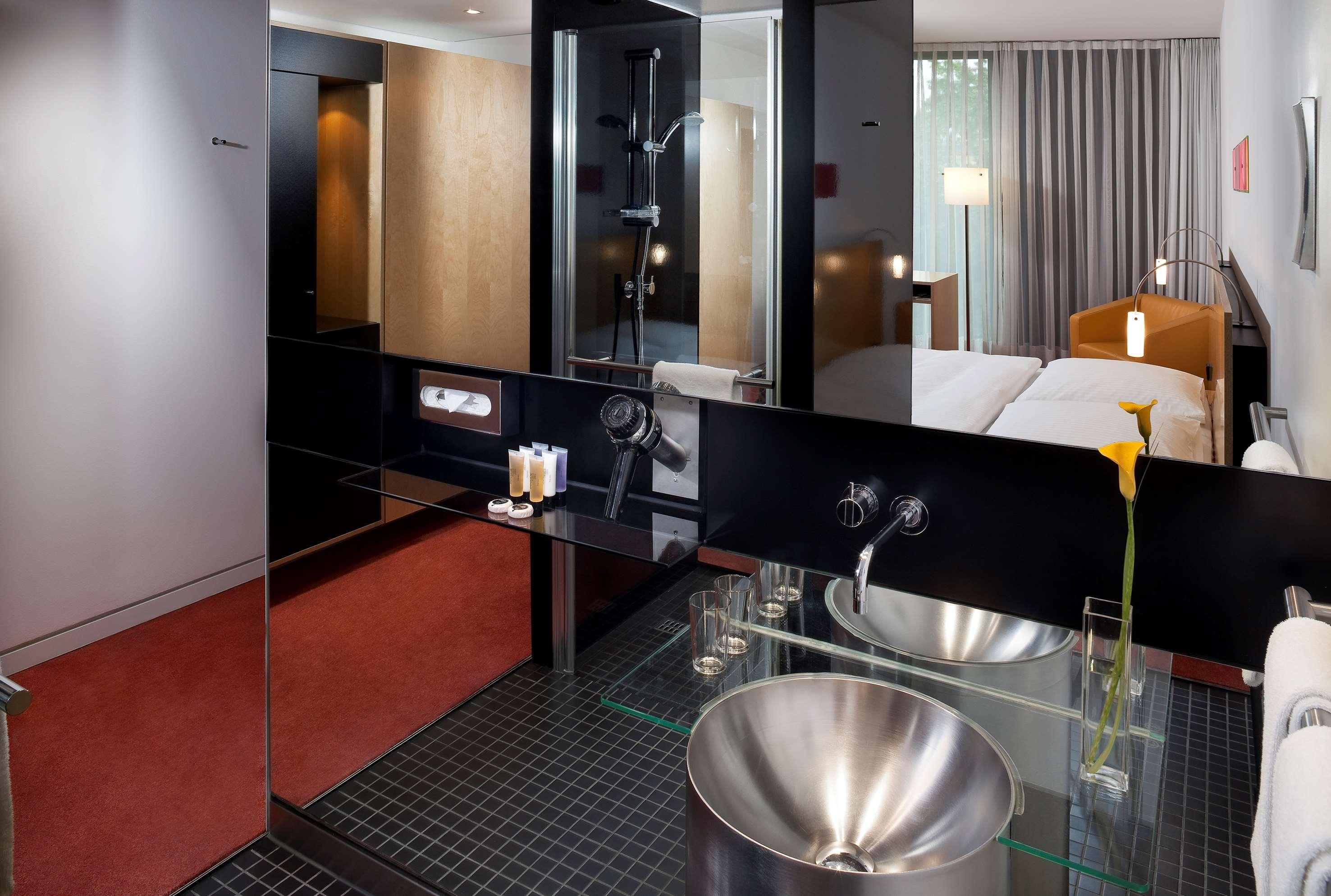 Innside By Melia Duesseldorf Seestern Екстериор снимка