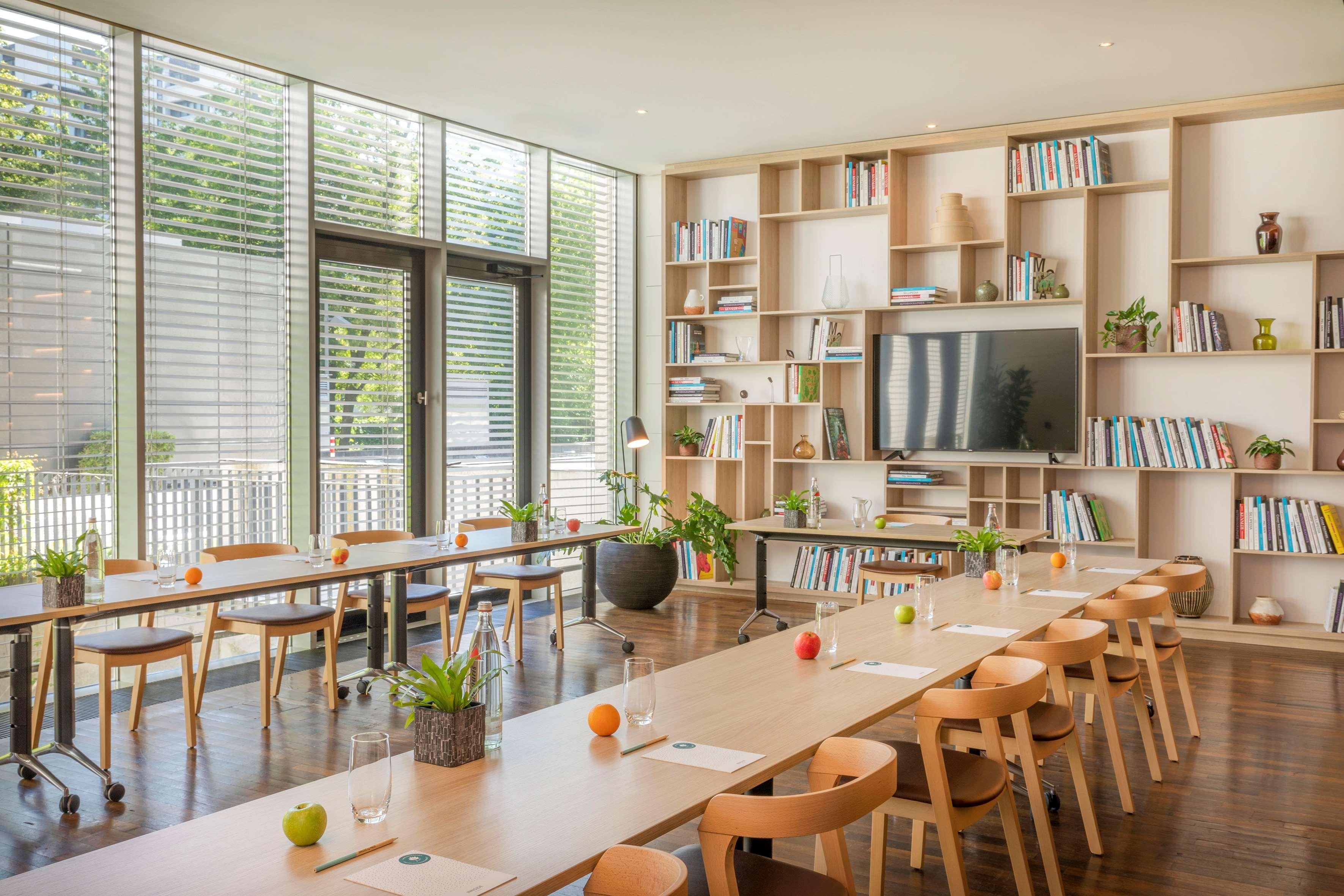 Innside By Melia Duesseldorf Seestern Екстериор снимка