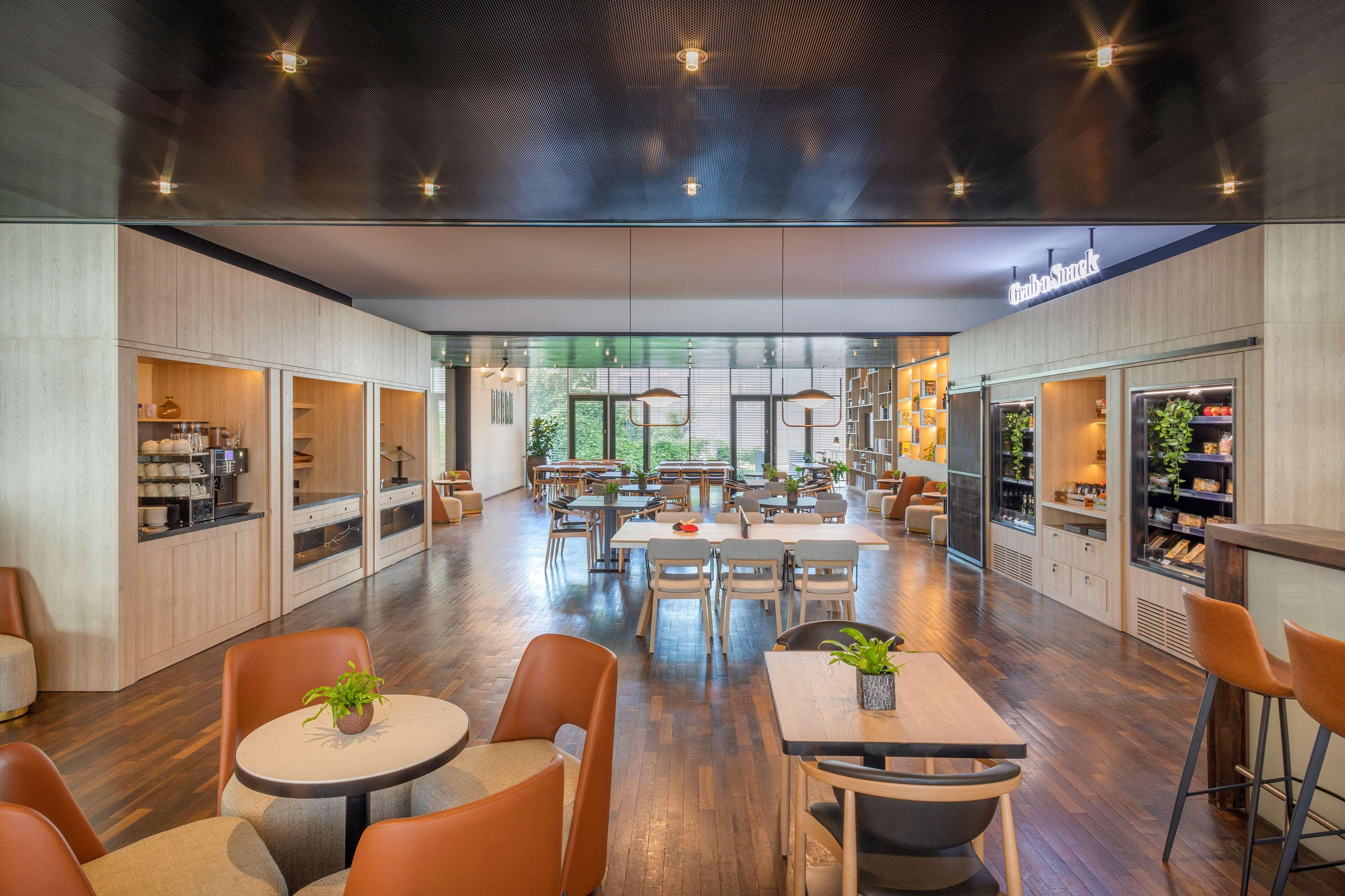 Innside By Melia Duesseldorf Seestern Екстериор снимка