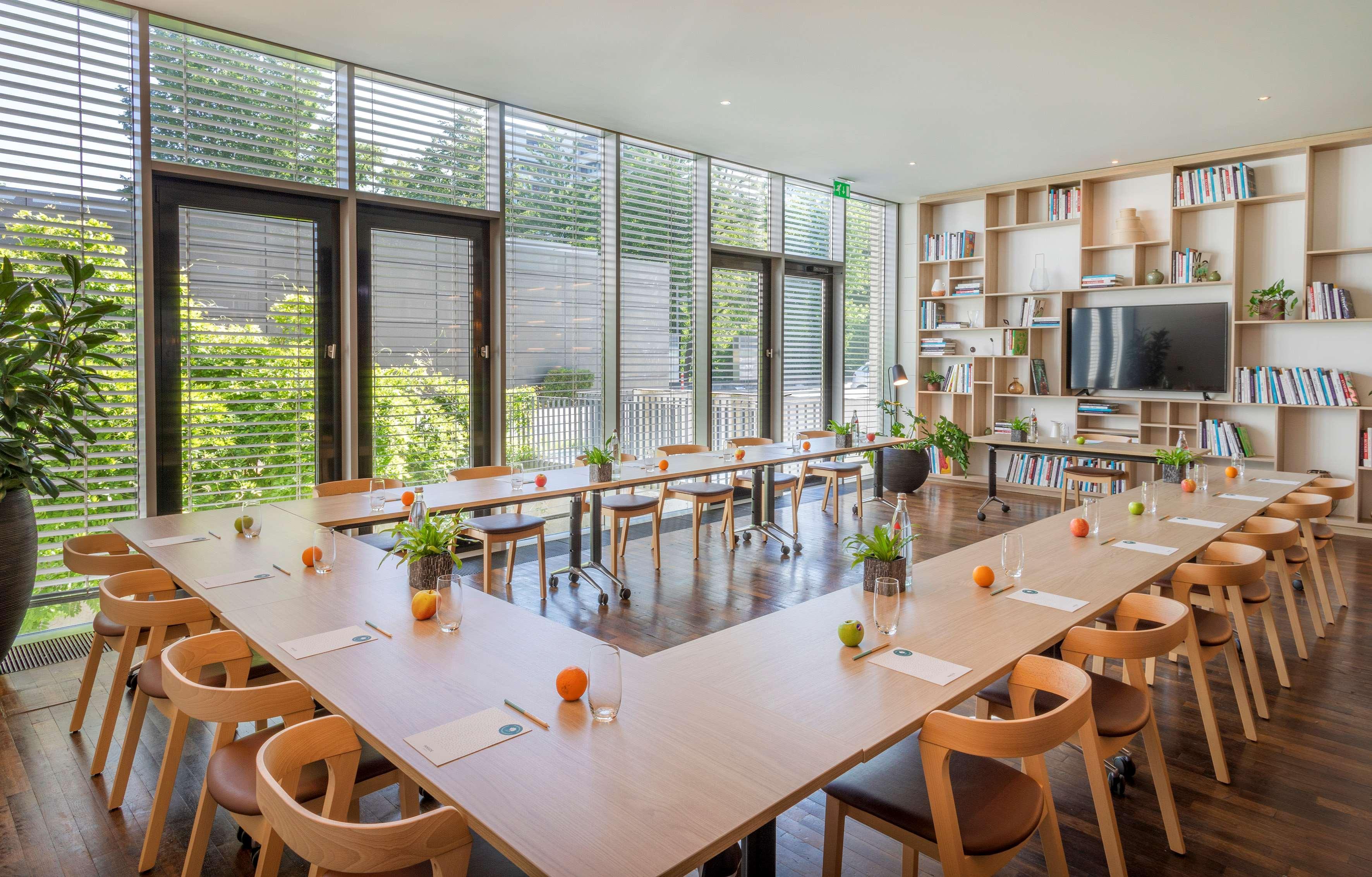 Innside By Melia Duesseldorf Seestern Екстериор снимка