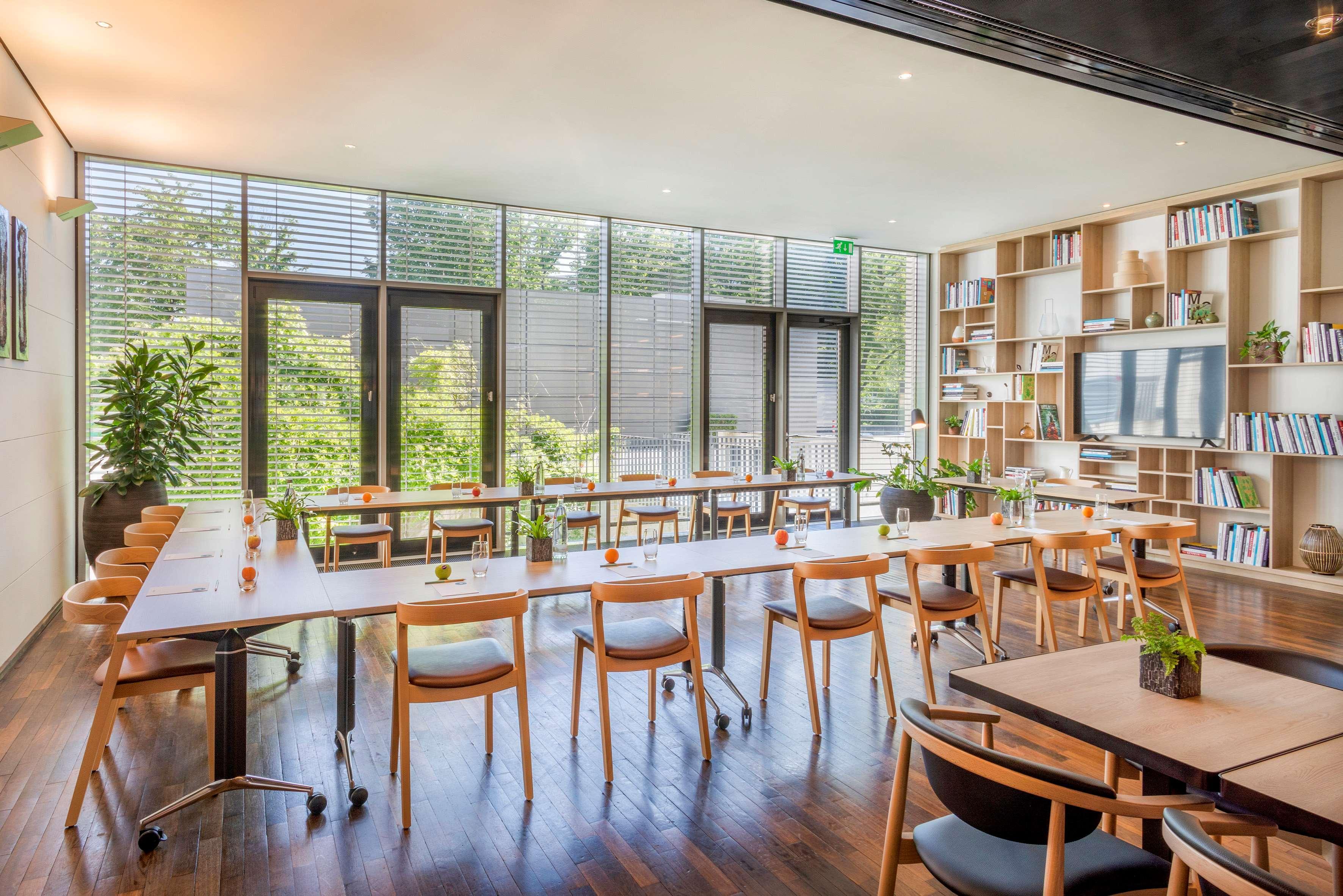 Innside By Melia Duesseldorf Seestern Екстериор снимка