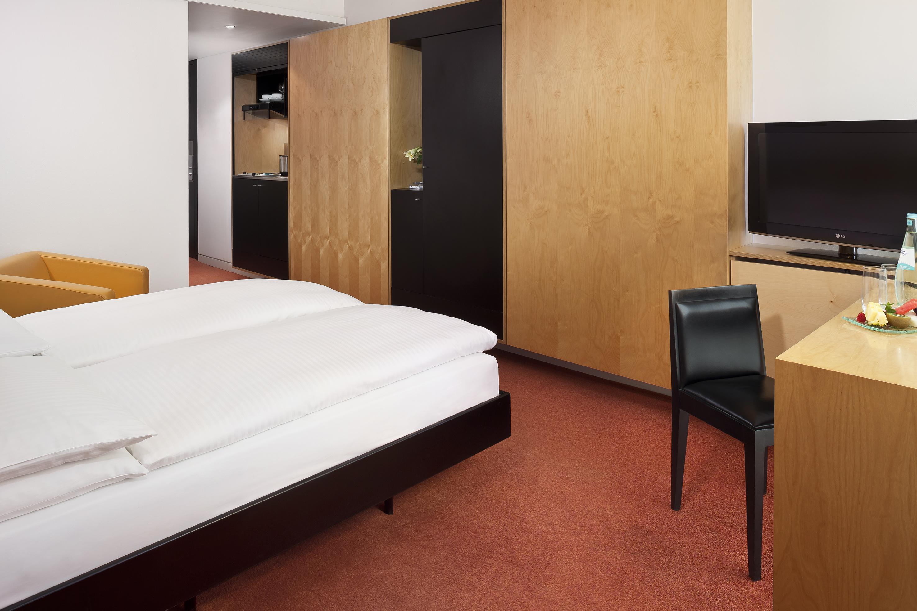 Innside By Melia Duesseldorf Seestern Екстериор снимка