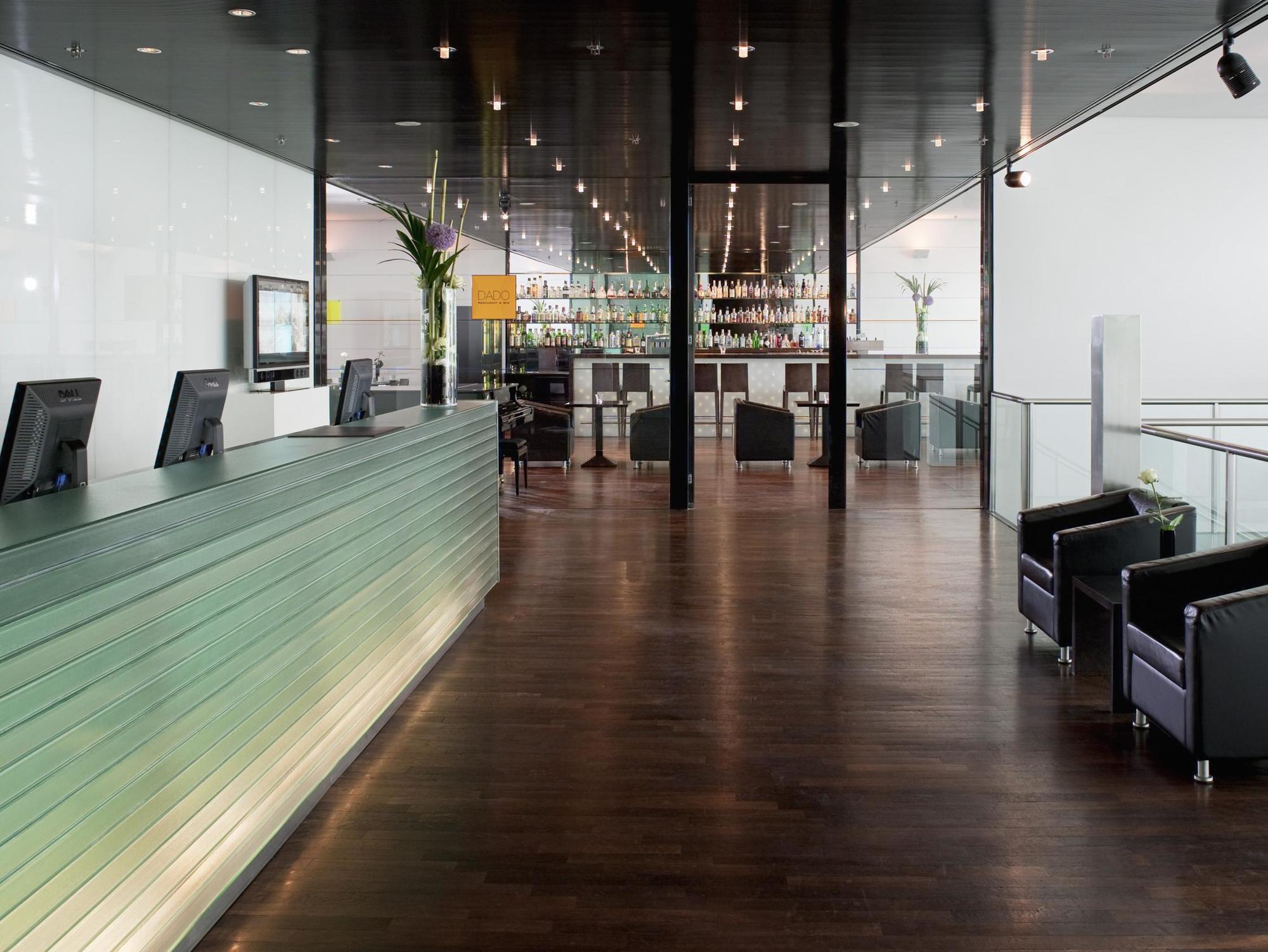 Innside By Melia Duesseldorf Seestern Екстериор снимка